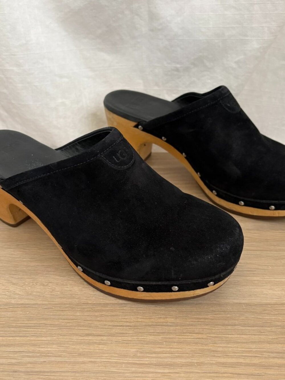UGG Abbie Suede Clogs Size 7